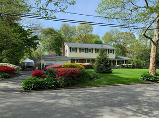 129 Turtle Cove Ln, Huntington, NY 11743