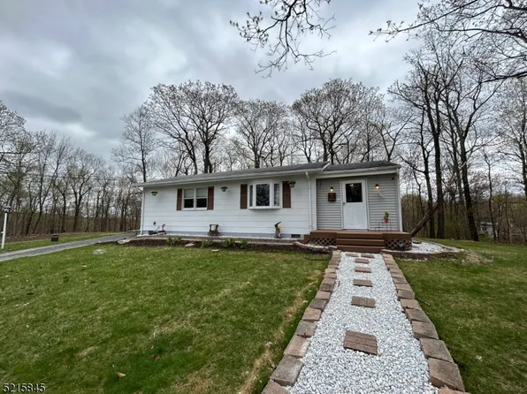 4 Aspenwood Dr, Vernon Twp., NJ 07422