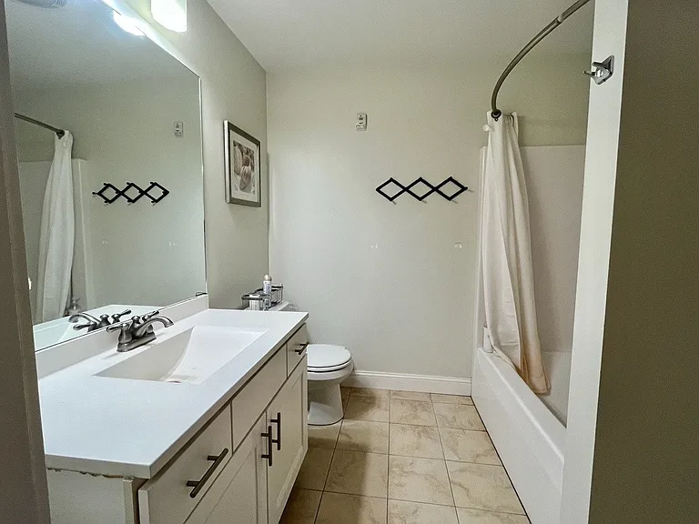 33 Bridge St #1 — Photo 4