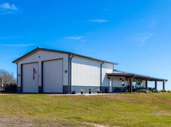 7047 Falke Heinrich Rd, Schulenburg, TX 78956