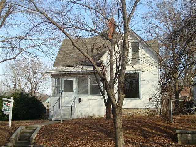 2nd image of 111 N Sergeant Ave