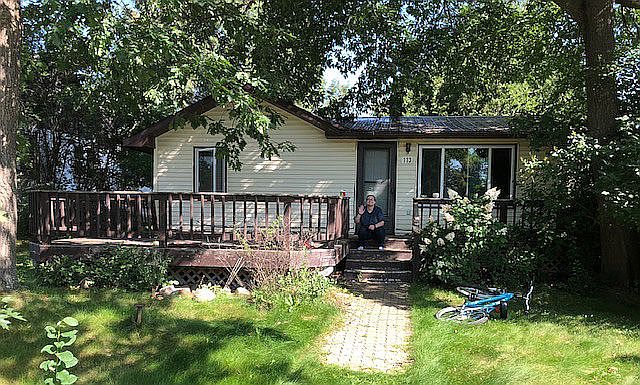 1st image of 113 3rd Ave E