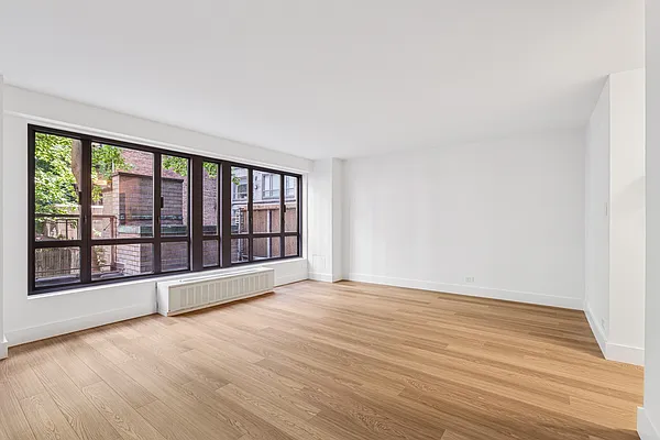 Rented by A&E Real Estate Management | media 29