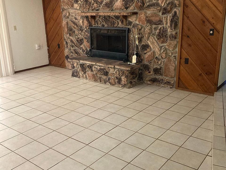 1st image of 813 Sugar House Dr