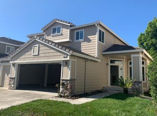 8017 Mammoth Dr, Rohnert Park, CA 94928