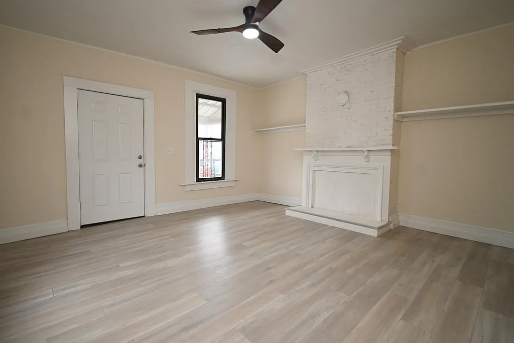 2 bed, 800 sqft, $1,875 — Photo 3