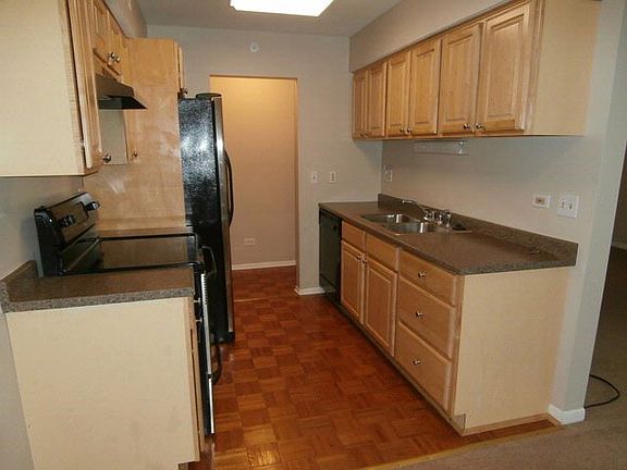 3rd image of 916 Casey Ct APT 6