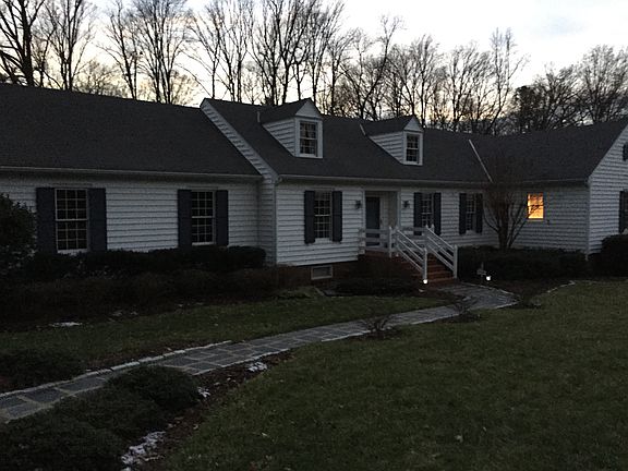 5th image of 3020 Darnley Dr