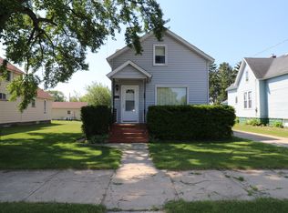 2105 12th Ave, Menominee, MI 49858