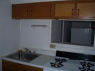 2nd image of 20 Maple St