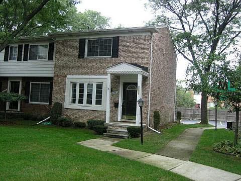 1st image of 20449 Williamsburg Ct
