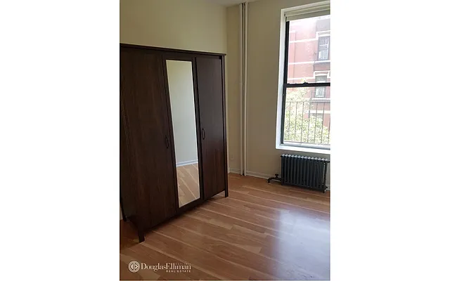 Rented by Douglas Elliman | media 26