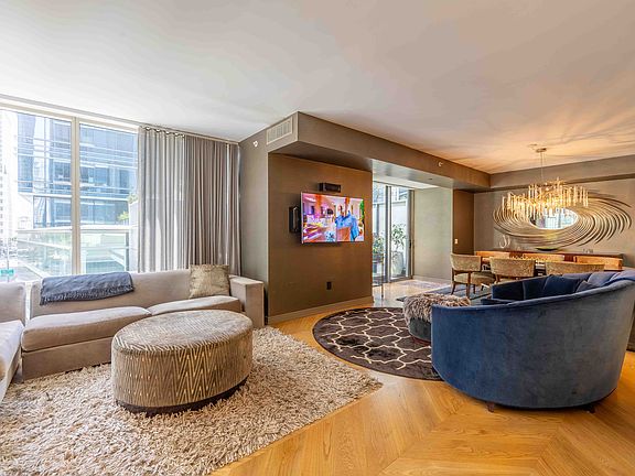 3rd image of 301 Mission St APT 3C