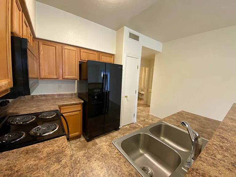 1251 E Weimer Cir #43 — Photo 9