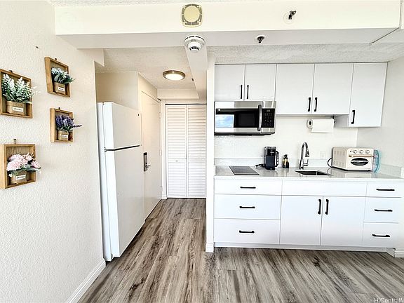 3rd image of 444 Niu St APT 3204