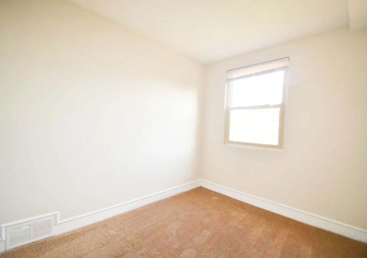 Mulberry Apartments — Photo 3