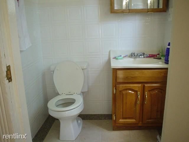 2nd image of 1412 Commonwealth Ave #A1