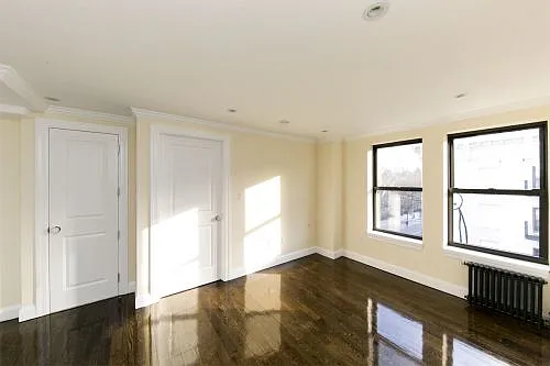447 E 9th St #1-2 — Photo 1