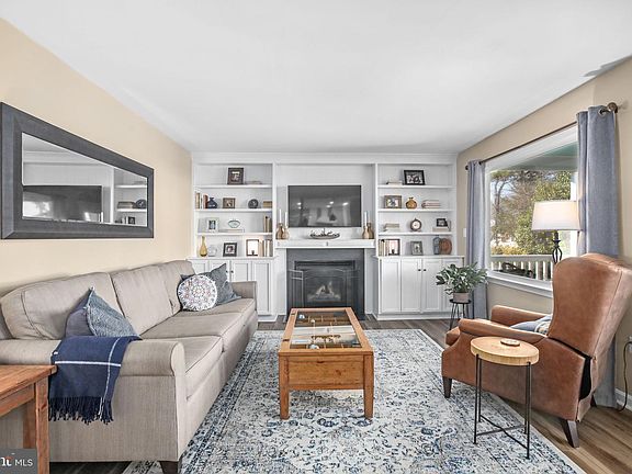 5th image of 6231 Sweetbriar Dr