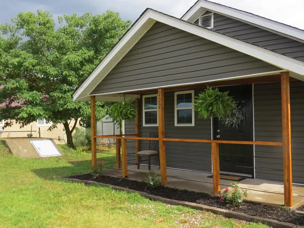 222 W Splitlog Avenue, Goodman, MO 64843