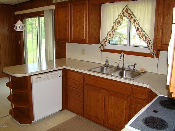 3rd image of 665 Kublick Dr