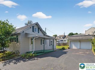 36 E Penn Ln, Whitehall, PA 18052