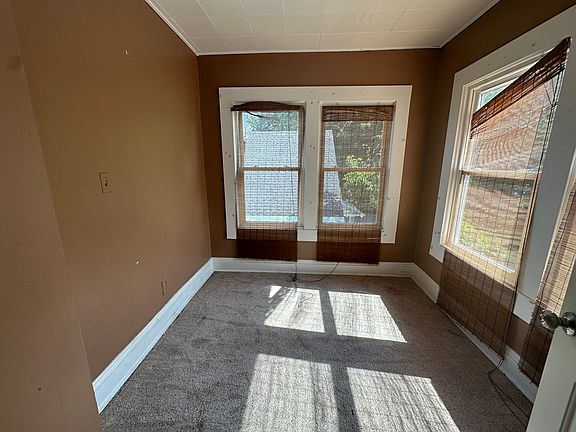 2nd image of 119 Parkview Ave #A