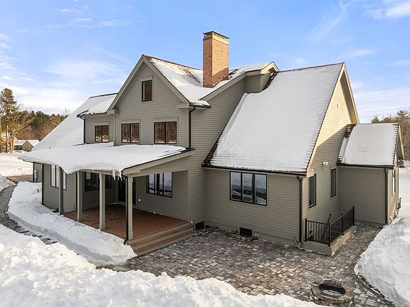 3rd image of 14 Fiske Pond Rd