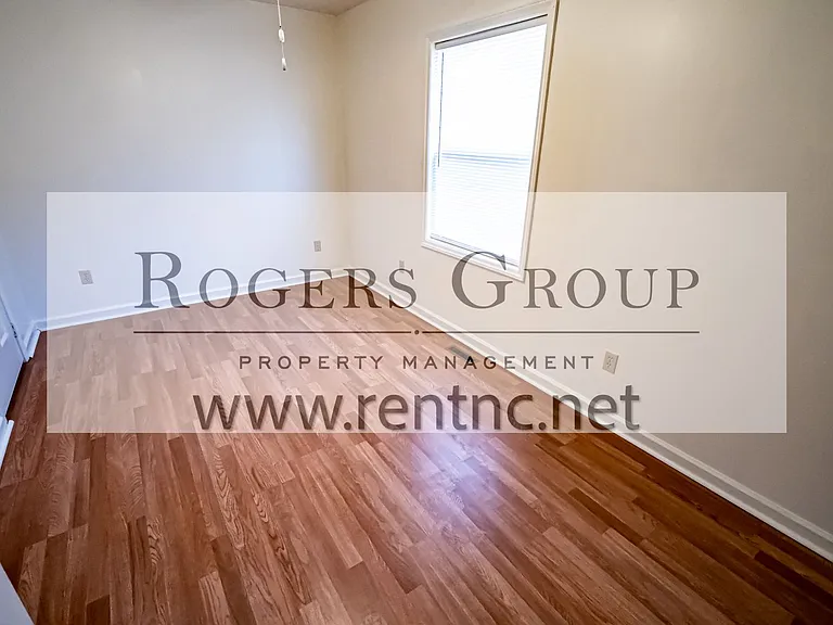 607 Parkway Dr — Photo 5