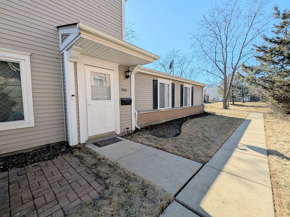1st image of 1062 Cove Dr #143B