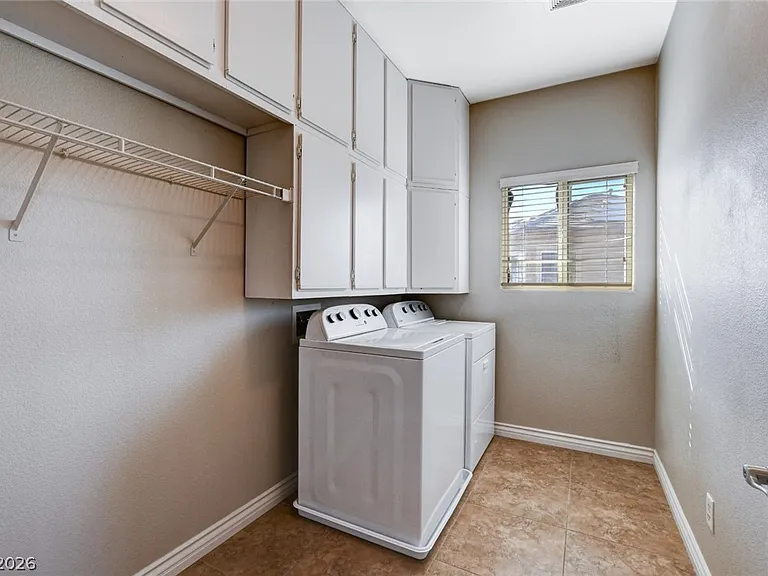 8170 Hawk Clan Ct — Photo 44