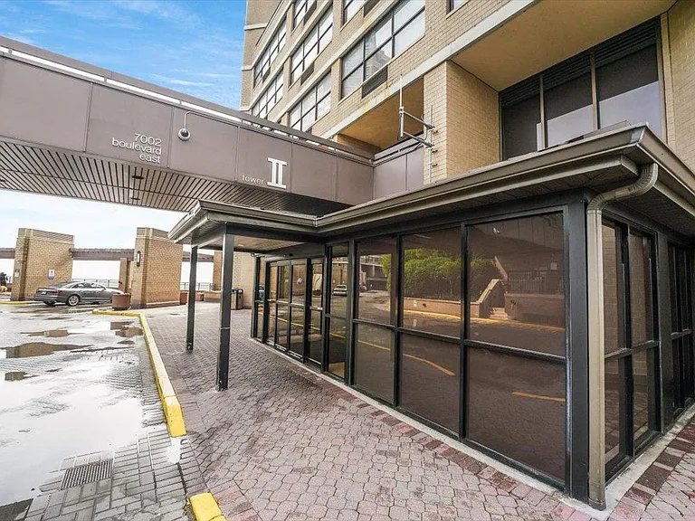 7002 Boulevard East #6H — Photo 23