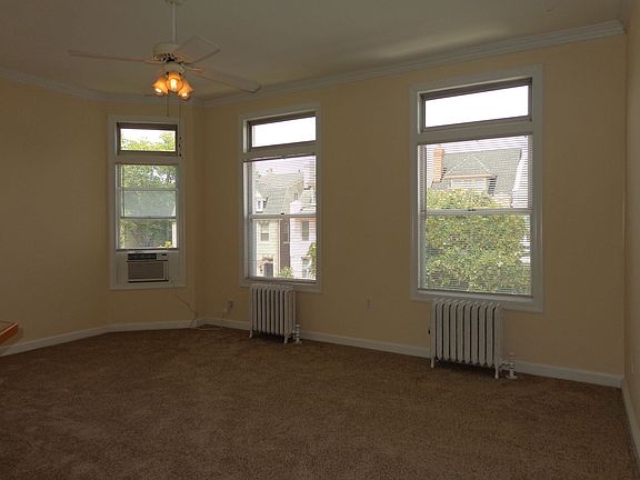 5th image of 407 Fairfax Ave APT 207