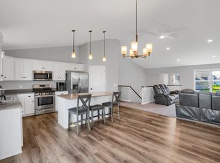 9382 28th St NE, Saint Michael, MN 55376