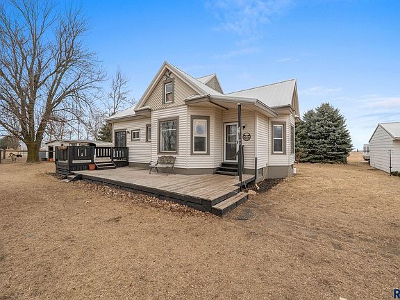 2nd image of 300 W Industrial Rd