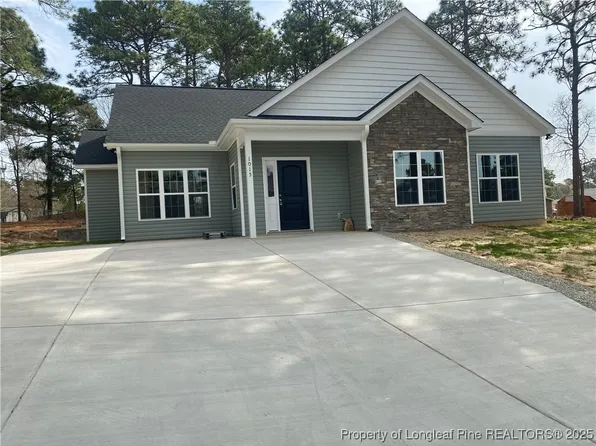 1015 Christina St, Fayetteville, NC 28314