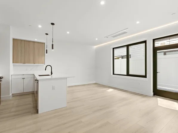 4525 Bergenwood Avenue image 69 of 74