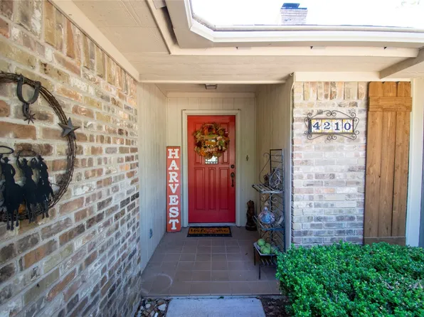 4210 Angelina Dr S, Granbury, TX 76049