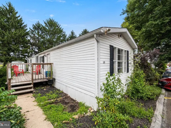 17 Vintage Ln, Honey Brook, PA 19344