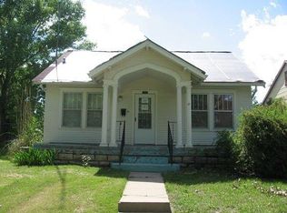 111 N 8th St, Herington, KS 67449