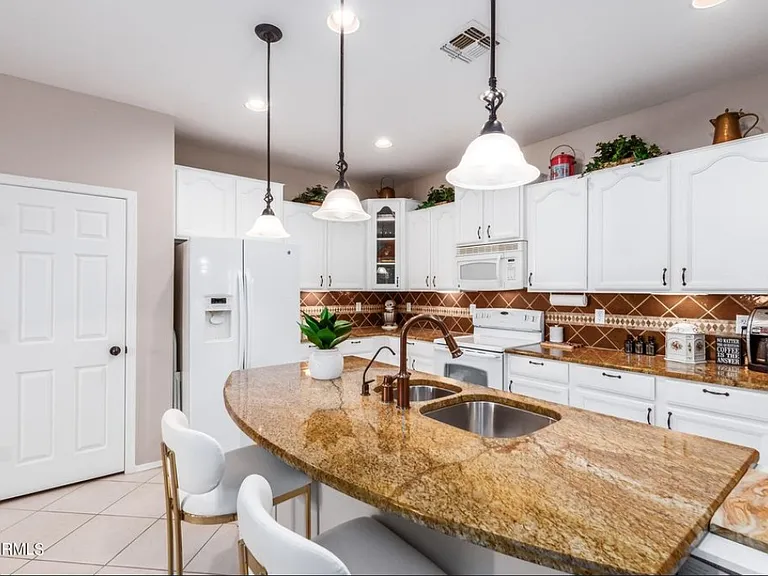 30984 N Obsidian Dr — Photo 7