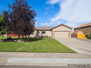 1911 Meadow Dr, Cheyenne, WY 82001