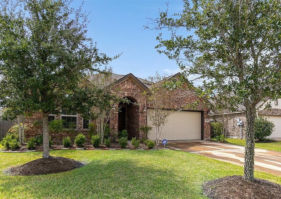 1st image of 2714 Kingston Manor Ln