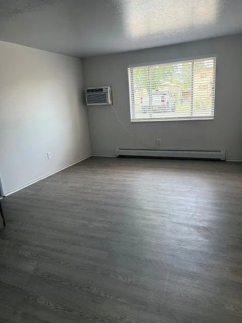 1790 Ingalls Street Apartments — Photo 3