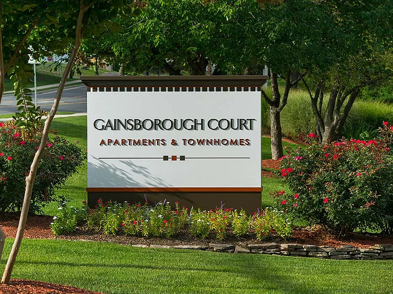 Gainsborough Court Apartments — Photo 56