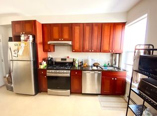 24-12 35th St #3F, Astoria, NY 11103