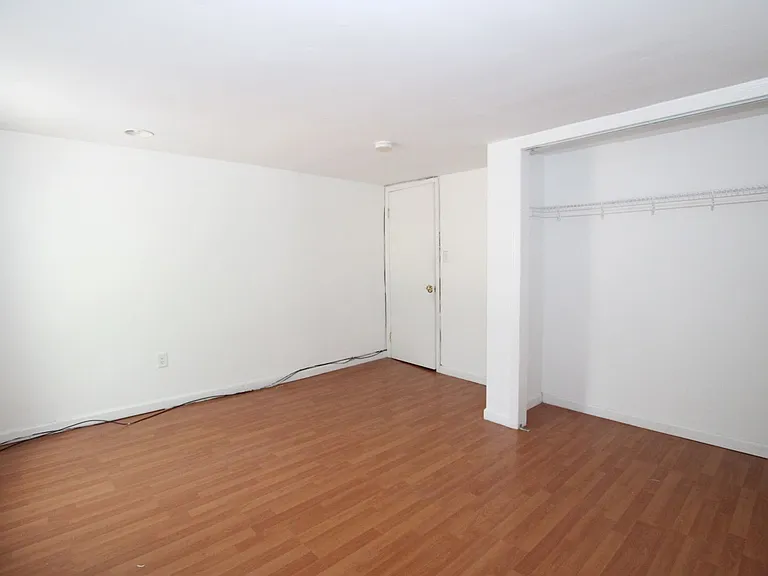 625 South St #2R — Photo 4