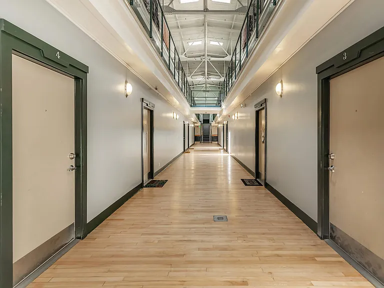 Armory Loft — Photo 8