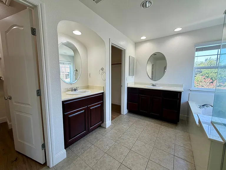 1326 Remington Ct — Photo 17
