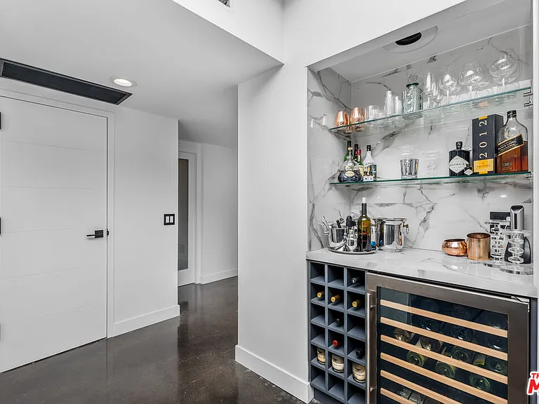 7250 Franklin Ave #116 — Photo 10